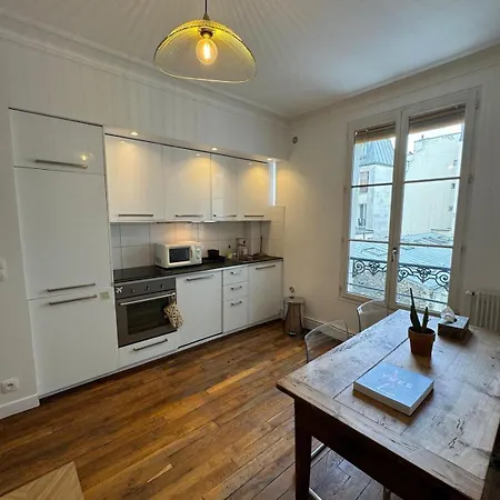 Situe En Plein Coeur De Apartment