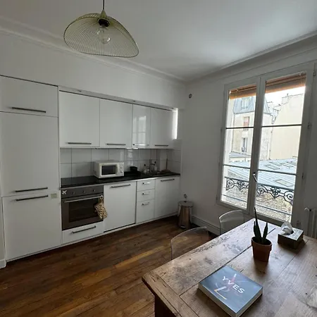 Apartment Situe En Plein Coeur De *
