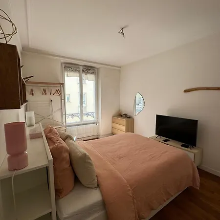 Situe En Plein Coeur De Apartment Paris